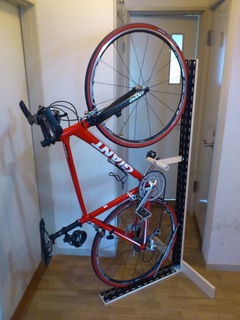 cycle stand_4.jpg